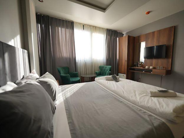 Ci Plus Otel Istanbul Exterior foto